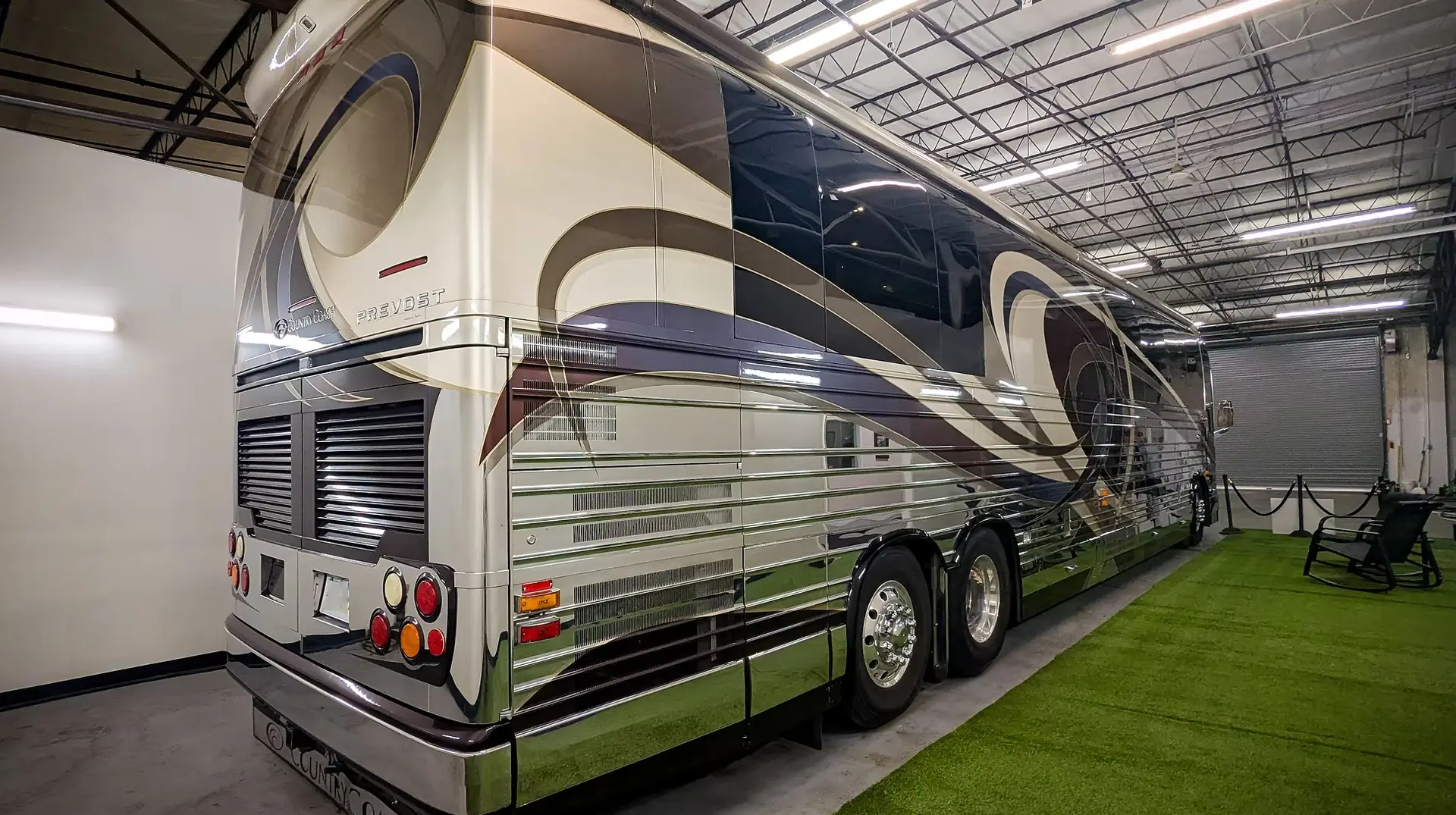 2005 Country Coach XLII – Double Slide